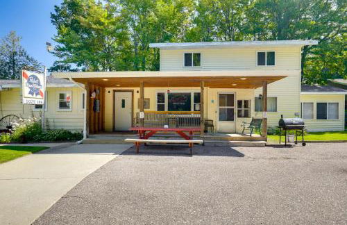 Lakefront Suring Home with Pool Table and Views! - Foto 35