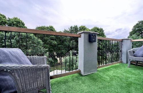 Sleek Skyward Serenity 2bed w Pool Table - Ystrad - Foto 35