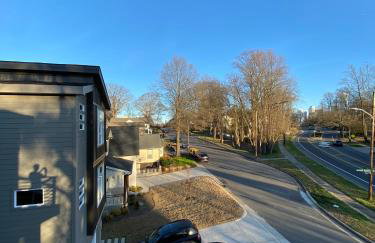 Entire Home Close to BOA Stadium & City - Foto 57