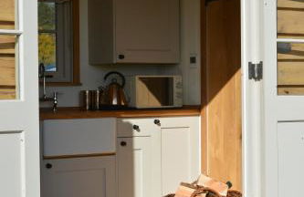 Snug Oak Hut with a view on a Welsh Hill Farm - Photo 7