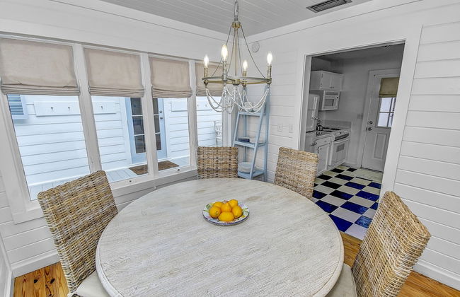 Seaside Cottage "sea Shack" Adorable Tupelo Street, Sleeps 4 1 Bedroom Home by RedAwning - Foto 10