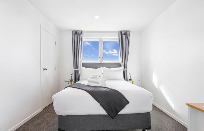 Ellerslie 3BR House | Fresh Reno | Zodiak Stays - Foto 3