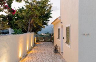 Vasilopoulos Residences - Villa Anthia with jaccuzzi & Villa Emelia with shared pool - Foto 29