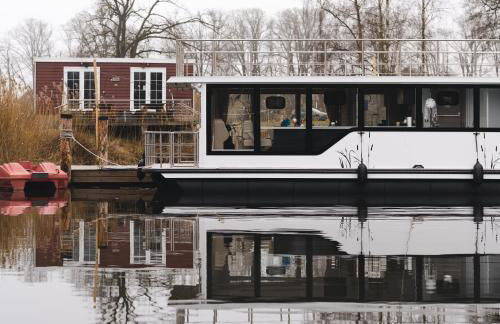 Deine schwimmende Auszeit auf dem Wasser -Festlieger Hausboot Tobago - Foto 5
