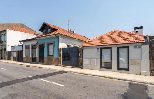 Authentic Studio with Terrace by HostWise - Foto 23