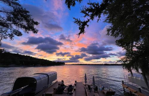 Lakefront LUXE | Pool, Spa, Jet Ski at Happy Place - Foto 34