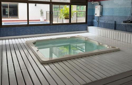 Camboinhas - Piscina e Garagem na Rua da praia - Foto 35