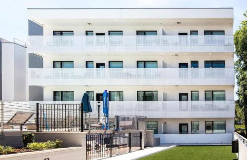 CHIC Modern Nashville Condo POOL, PATIO, PARKING - Foto 40