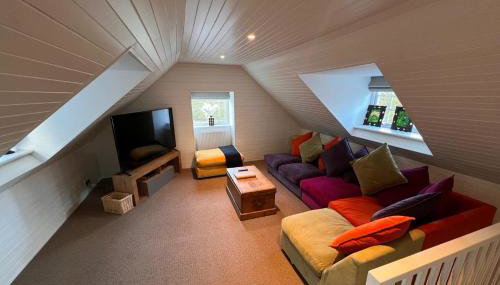 Pets - Garden - Parking - Sleeps up to 4 - Hiking - Foto 3, furniture