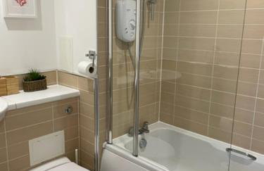 Lux Waterfront 2 bed Apt, V&A 10min walk, St Andrew's Golf 25min drive - Foto 20