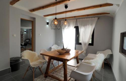 Countryside Villa Latin with Outdoor Swimming Pool - Foto 15