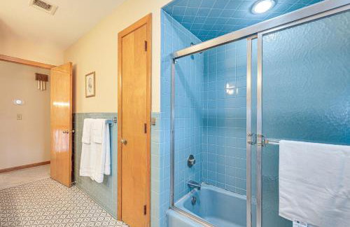 Watertown Home with Yard 1 Mi to Echo Lake Park! - Foto 17