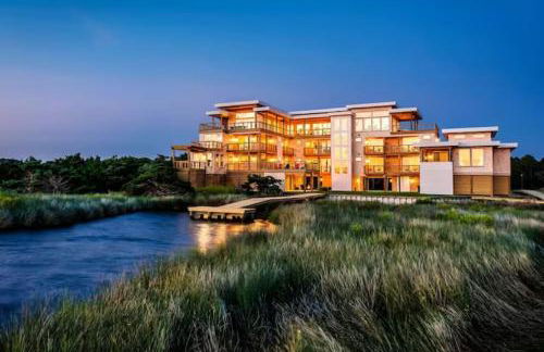 New Modern Waterfront Home w Saltwater Pool - Foto 43