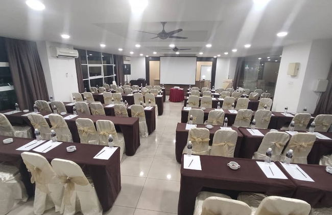 D'Embassy Serviced Residence Suites - Photo 41