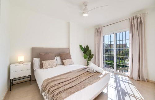 VACATION MARBELLA I Villa Azahar Retreat, Paradise for Golfers, Private Heated Pool, Close to the Best Beaches and High-end Restaurants - Photo 32