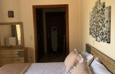 House with Garden in Peratata - 10' from City Center - Photo 10