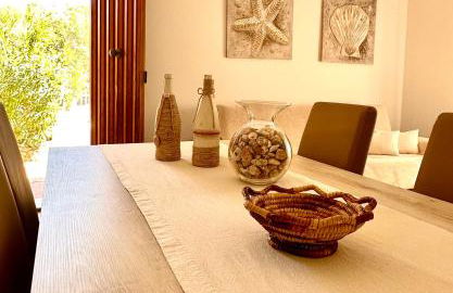 Sea Rocks House - Photo 1