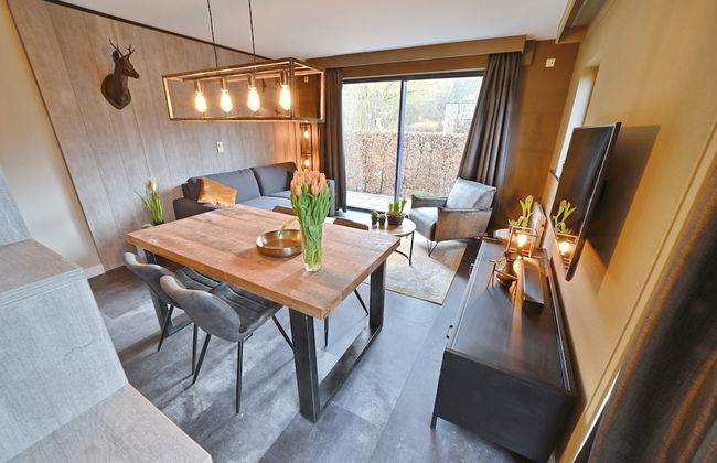 Modern Apartment With Terrace - Photo 9