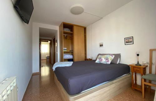 Big Family Terrassa Parking and noise free - Photo 5