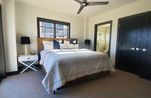 Spectacular Mountain views Year round - Photo 20