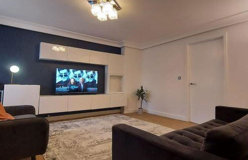 Modern Home Near Etihad, Coop Live - Foto 2