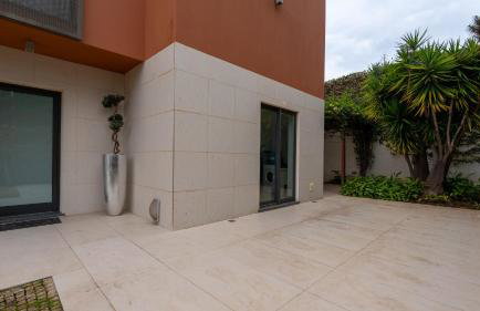 Villa Vitoria - by LovelyStay - Foto 31