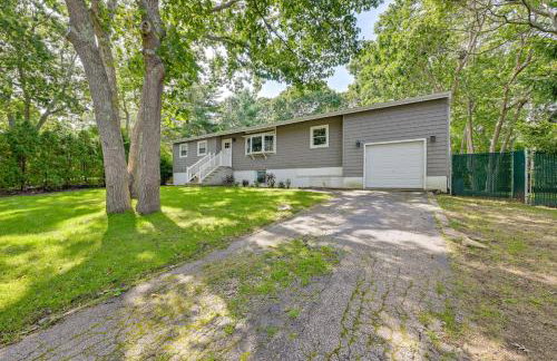 Hampton Bays Retreat Walk to Squires Beach! - Foto 23