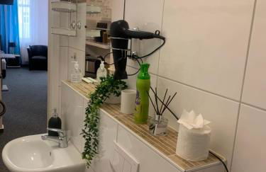 Best Preis City Apartment Stadtzentrum Wittenberge Modernes Ambiente max 2 Personen Einzelbetten voll ausgestattet mit Prime und WLAN - Foto 5