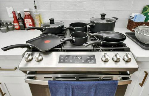 3Bdr 6Beds in Ellegant Home with Rooftop Lounge and SkylineView - Foto 32