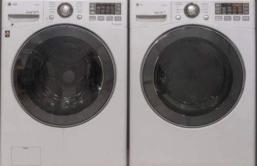 Fresh & Fun! Vegas 4BR w Heated Pool, Dog Friendly - Photo 30