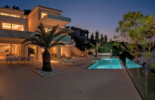 Beachfront Villa Seven Sins with Pool - Foto 39