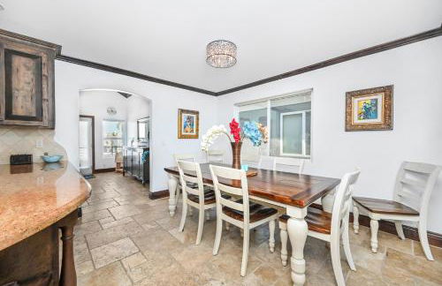 3 Bedroom Luxury Home Steps to Balboa Fun Zone - Foto 14