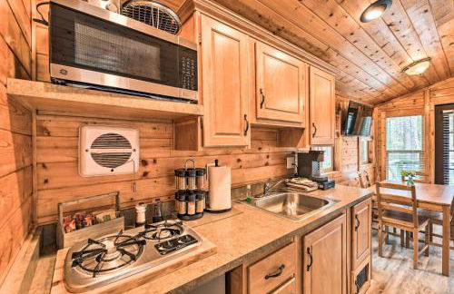 Beautiful New Bern Studio Cabin with Fire Pit! - Foto 9