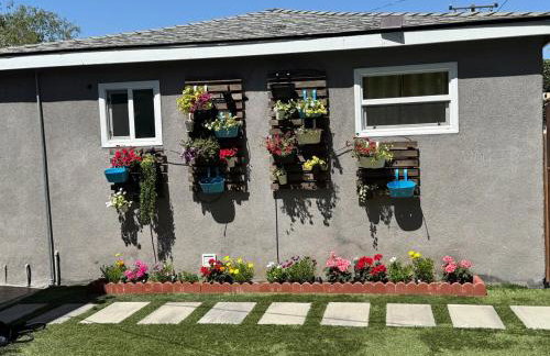 Modern Studio with Private Patio - Foto 19