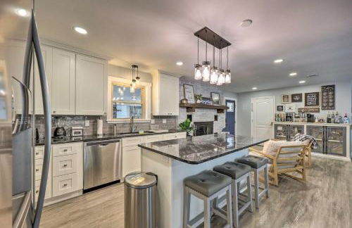 Updated Royal Retreat on 5 Acres Hidden Creek - Foto 1