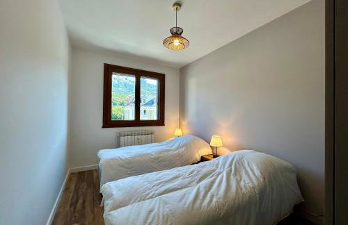 Altitude Élégante - Centre Ville - WIFI - Balcon - Foto 12