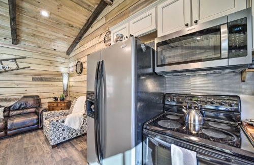 Modern Cabin with Fire Pit Less Than 3 Mi to Trails! - Foto 12