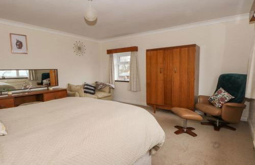 Hawksbridge Bungalow - Photo 16