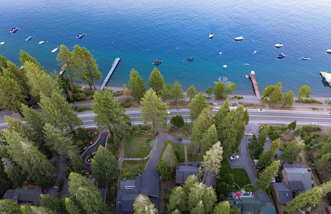 West Shore Lake House by Avantstay Ski Cabin w/ Backyard Sledding Hill! - Photo 53