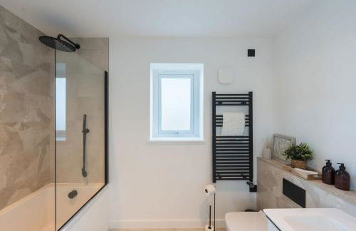 Tai Porth Llechog Townhouse by Birch Stays - Photo 35