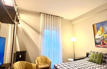 Design District Luxury Apartment - Photo 19