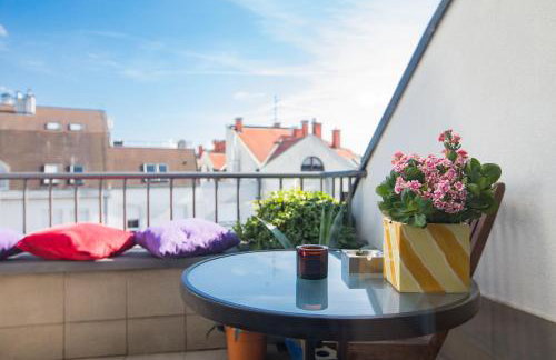 Penthouse apartment with private parking - Photo 10