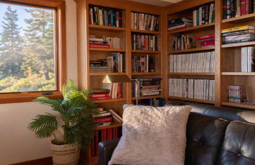 Sierra Lake View at Rubicon by Tahoe Getaways - 3 BR, Panoramic Lake Views, Private Hot Tub & Private beach! - Foto 22