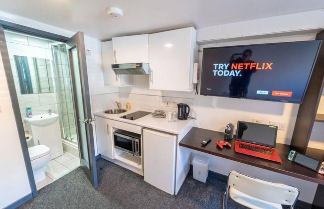 Spacious Comfortable Studio Near the University - Photo 13