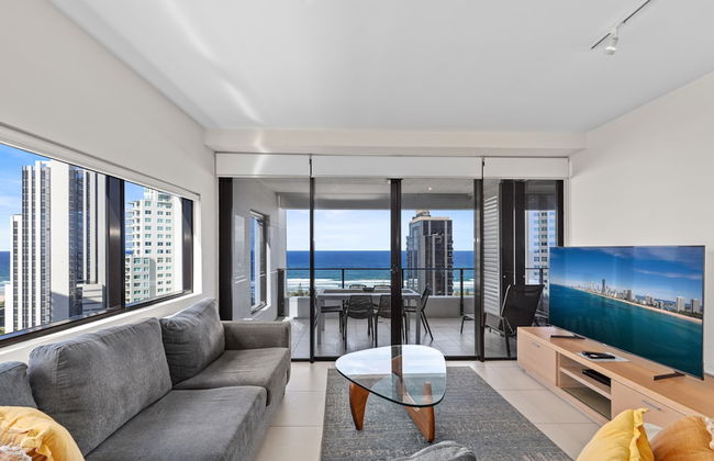 Ultra Broadbeach - Photo 55