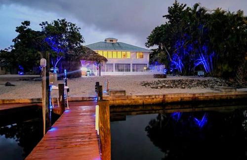 Blue Heron fish, boat, wine, dine, relax, repeat - Foto 49