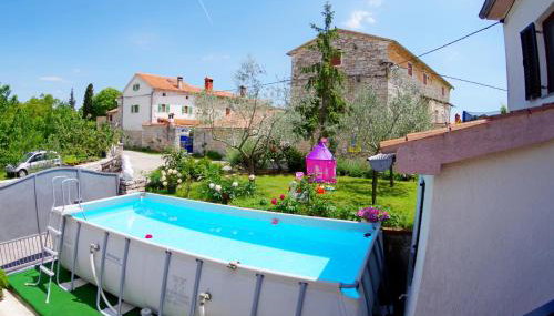 Apartment Elena, village Peresiji - Foto 2, Garden