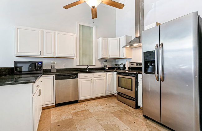 Modern 3BR Condo With Pool - Foto 26