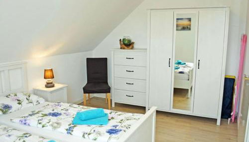 Ferienwohnung Pia - Foto 4, towels, wardrobe