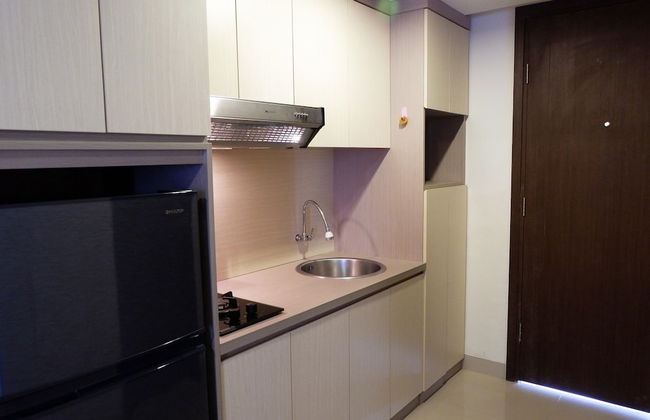 Best Price Studio Apartment The H Residence near MT Haryono - Foto 8